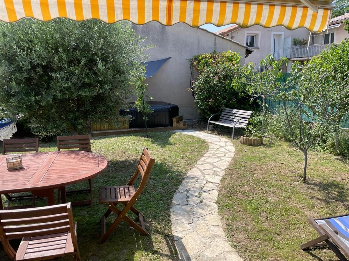 Maison Avec Jardin Крес Екстер'єр фото